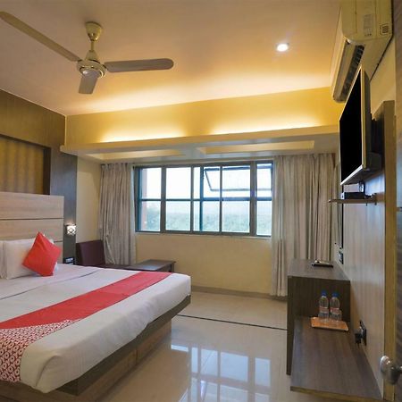 Oyo 3287 Hotel Mansarovar Navi Mumbai Buitenkant foto