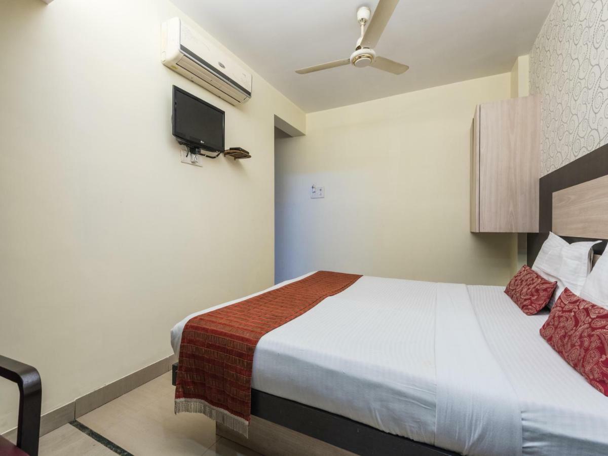 Oyo 3287 Hotel Mansarovar Navi Mumbai Buitenkant foto