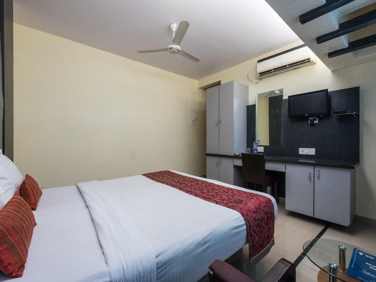 Oyo 3287 Hotel Mansarovar Navi Mumbai Buitenkant foto